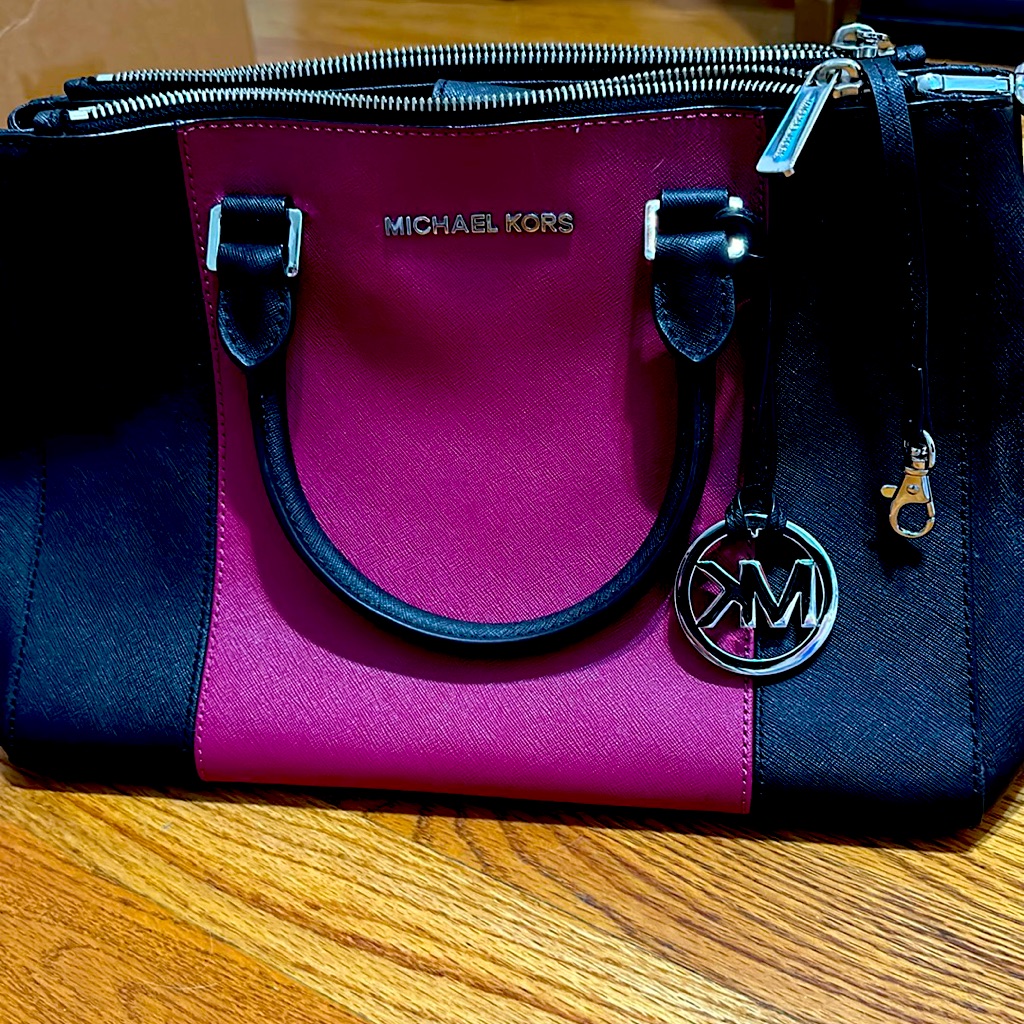 Michael Kors Sutton Center Stripe Satchel. Rarely Used.